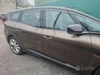 Usata Renault Grand Scénic IV 120 CV (88 kW) 2020 Marrone Monovolume