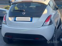 Usata Lancia Ypsilon 69 CV (50 kW) 2012 Bianco Utilitaria