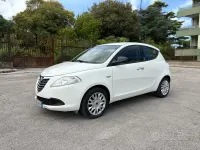 Usado Lancia Ypsilon 69 HP (50 kW) 2014 Branco Citadino
