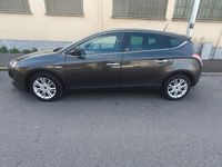 Usata Lancia Delta 120 CV (88 kW) 2010 Grigio Utilitaria