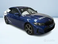 Usata BMW 330 M Sport 286 CV (210 kW) 2023 Bluazzurro Berlina