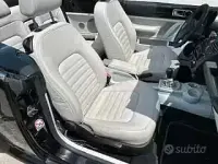 Usata VW New Beetle 102 CV (75 kW) 2005 Nero Utilitaria