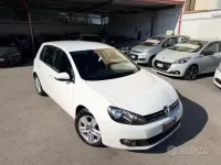 Usata VW Golf VI 105 CV (77 kW) 2011 Bianco Utilitaria