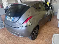 Usata Lancia Ypsilon Platinum 69 CV (50 kW) 2018 Grigio Utilitaria