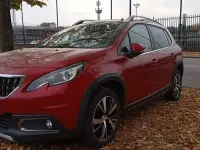 Używany Peugeot 2008 Allure 102 KM (75 kW) 2019 Czerwony SUV