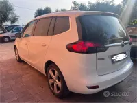 Usata Opel Zafira Tourer 150 CV (110 kW) 2012 Bianco Monovolume