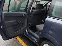 Usata Opel Zafira 2008 Blu Monovolume
