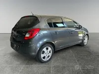 Usata Opel Corsa Edition 75 CV (55 kW) 2011 Grigio Utilitaria