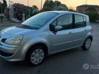 Usata Renault Modus Dynamique 79 CV (58 kW) 2009 Grigio Monovolume