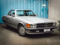 Usata Mercedes SL380 218 CV (160 kW) 1981 Grigio Cabrio
