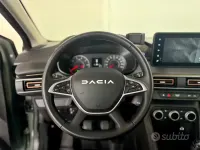 Usata Dacia Sandero Expression 110 CV (80 kW) 2023 Verde Berlina