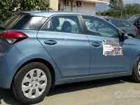 Usata Hyundai i20 75 CV (55 kW) 2015 Bluazzurro Berlina