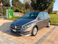 Usata Mercedes B180 108 CV (79 kW) 2016 Grigio Monovolume