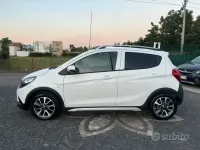 Usata Opel Karl Rocks 75 CV (55 kW) 2018 Bianco Utilitaria