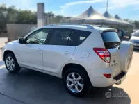 Usata Toyota RAV4 150 CV (110 kW) 2010 Bianco SUV
