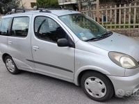 Usata Toyota Yaris Verso 2000 Grigio Monovolume