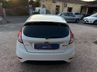 Usata Ford Fiesta Titanium 75 CV (55 kW) 2013 Bianco Utilitaria