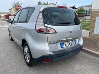 Usata Renault Scénic III XMOD 110 CV (80 kW) 2016 Grigio Monovolume
