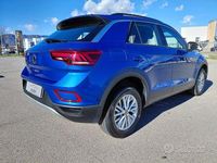 Usata VW T-Roc Life 150 CV (110 kW) 2022 Blu SUV