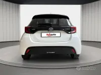 Usata Toyota Yaris Trend 116 CV (85 kW) 2022 Super white Utilitaria