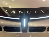 Usata Lancia Ypsilon 101 CV (74 kW) 2024 Grigio Utilitaria