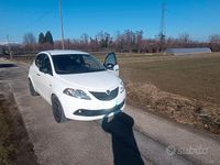 Usata Lancia Ypsilon 69 CV (50 kW) 2018 Bianco Utilitaria