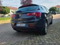 Usata Alfa Romeo Giulietta Super 120 CV (88 kW) 2016 Bluazzurro Utilitaria