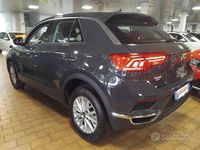 Usata VW T-Roc Business 110 CV (80 kW) 2020 Urano grey / pastello SUV