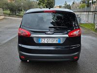 Usata Ford S-MAX 140 CV (102 kW) 2015 Nero Monovolume
