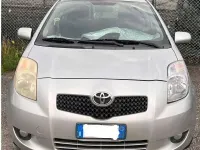 Usata Toyota Yaris 87 CV (63 kW) 2008 Grigio Utilitaria