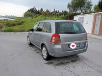 usata Opel Zafira anno 2009 CC 1.6 benzina e metano casa