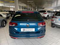 Usata VW Passat Elegance 150 CV (110 kW) 2023 Blu Station wagon