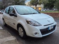 Usata Renault Clio II 74 CV (54 kW) 2011 Bianco Berlina