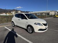Usata Lancia Ypsilon Silver 69 CV (50 kW) 2016 Bianco Utilitaria
