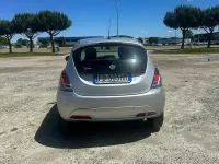 Usata Lancia Ypsilon Silver 69 CV (50 kW) 2016 Argento Utilitaria
