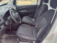 Usata Opel Combo 120 CV (88 kW) 2014 Monovolume