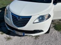 Usata Lancia Ypsilon Gold 80 CV (58 kW) 2014 Bianco Utilitaria
