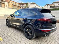 Usata Porsche Cayenne Platinum Edition 262 CV (192 kW) 2016 Blu/azzurro SUV