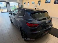 Usata Renault Clio IV 73 CV (53 kW) 2017 Gray Berlina