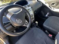 Usata Toyota Yaris Sol 87 CV (63 kW) 2007 Grigio Utilitaria