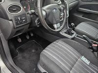 Usata Ford Focus Style 90 CV (66 kW) 2005 Grigio Station wagon