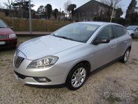 Usata Lancia Delta 120 CV (88 kW) 2011 Grigio Utilitaria