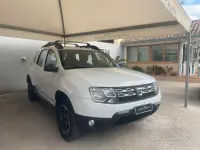 Usata Dacia Duster Lauréate 90 CV (66 kW) 2016 Bianco SUV