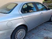 Usata Alfa Romeo 156 105 CV (77 kW) 1999 Grigio Berlina