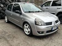 Käytetty Renault Clio II 179 HP (131 kW) 2005 Harmaa Sedan