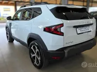 Usata Dacia Duster Journey 101 CV (74 kW) 2024 Bianco SUV
