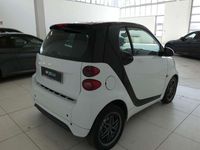 Usata Smart ForTwo Coupé Pure 61 CV (44 kW) 2013 Bianco Utilitaria