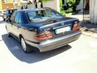Usata Mercedes E220 2001 Bluazzurro Berlina