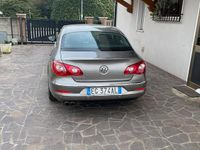 Usata VW Passat 140 CV (102 kW) 2010 Marrone