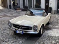 Usata Mercedes 250 200 CV (147 kW) 1967 Beige Cabrio